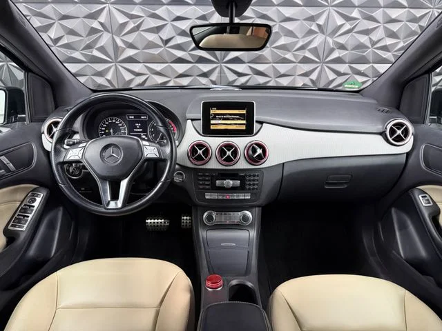 Mercedes-Benz B 180 – 18