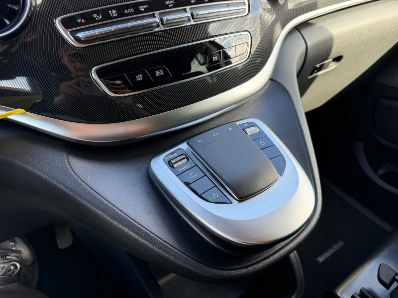 Mercedes-Benz V 220 – 16
