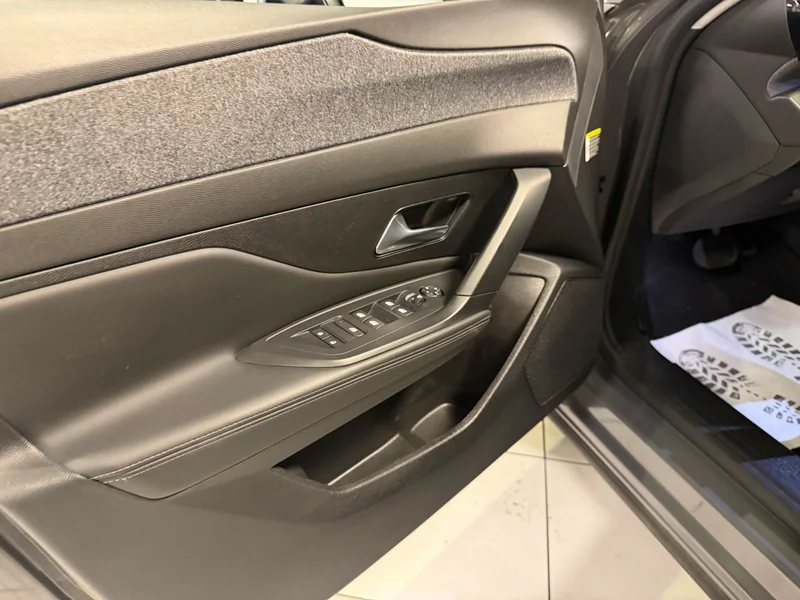 Peugeot 408 – 25