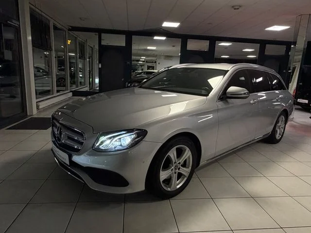 Mercedes-Benz E 220