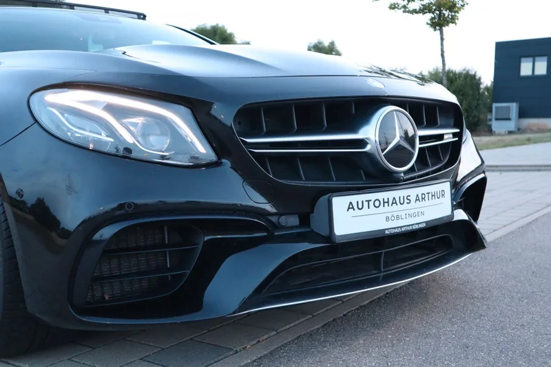 Mercedes-Benz E 63 AMG – 10