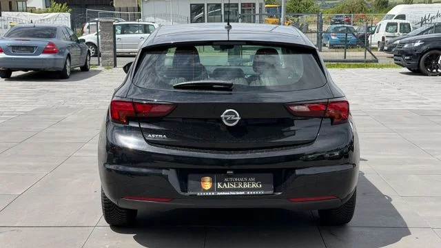 Opel Astra – 6