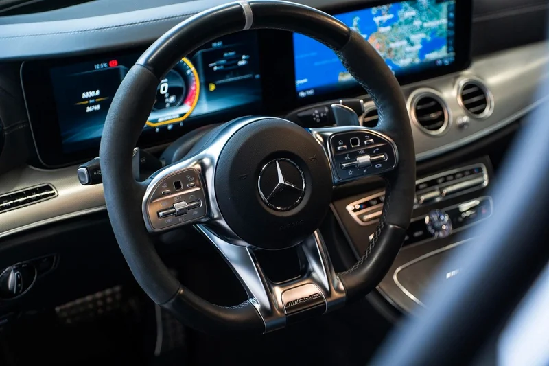 Mercedes-Benz E 63 AMG – 25
