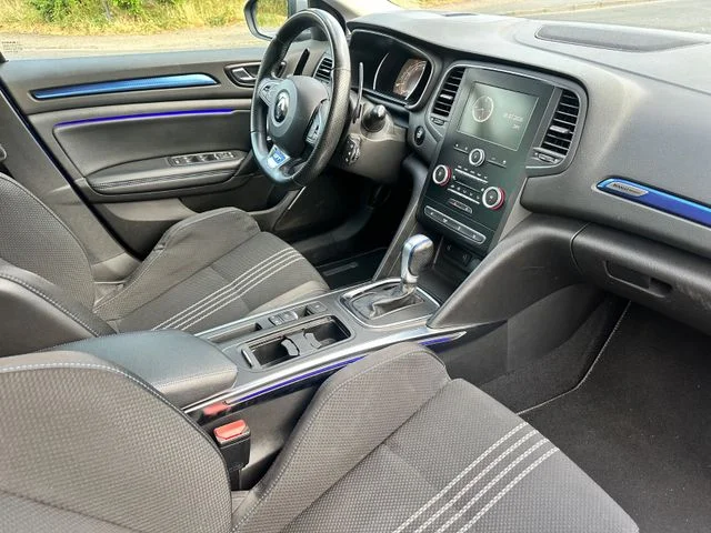 Renault Megane – 8