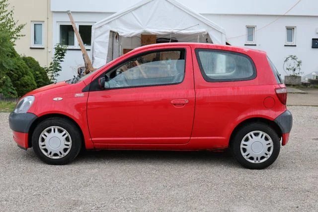 TOYOTA Yaris – 2