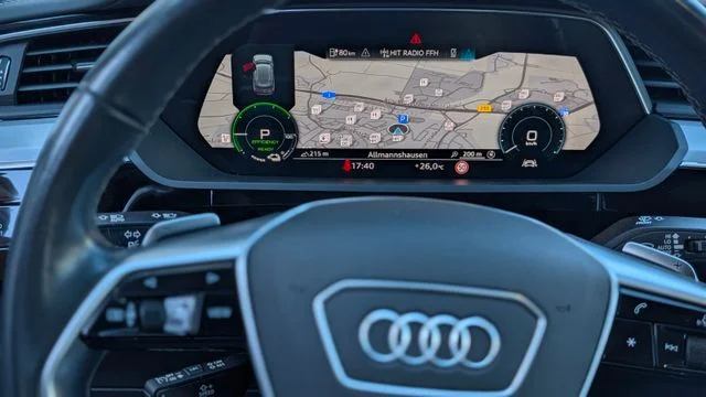 AUDI e-tron – 14