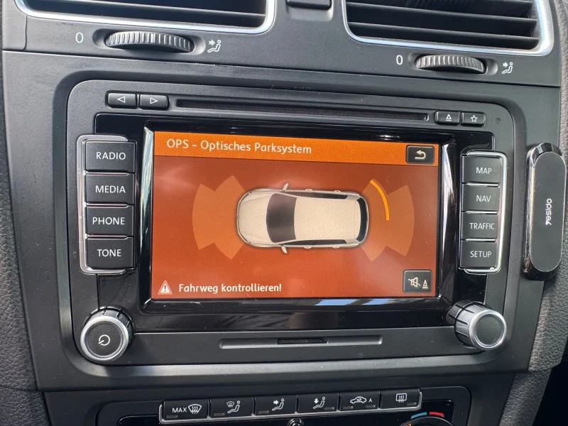 Volkswagen Golf – 24