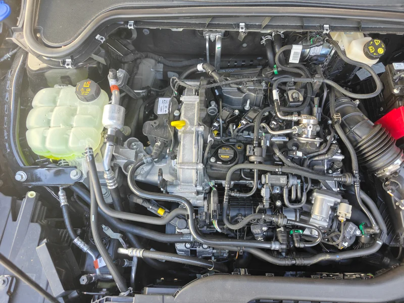 Ford Focus Turnier Active X 1.0 7AT – 11