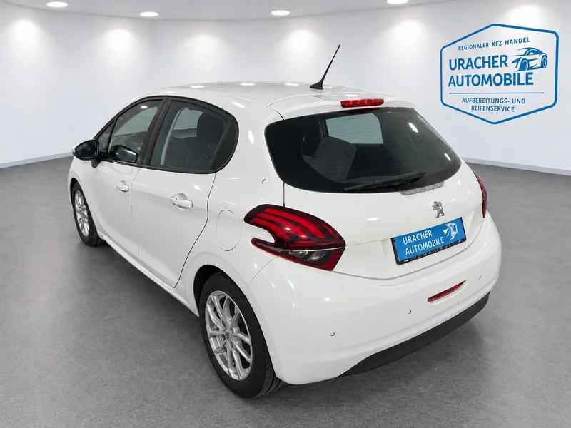 Peugeot 208 – 5