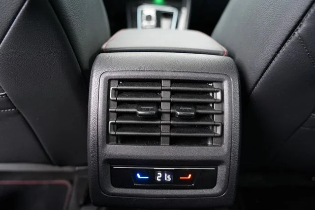 VW Golf – 10