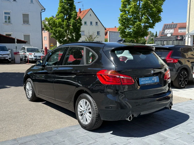 BMW 218 – 8