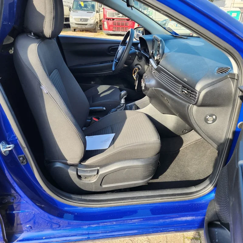 Hyundai i20 – 17