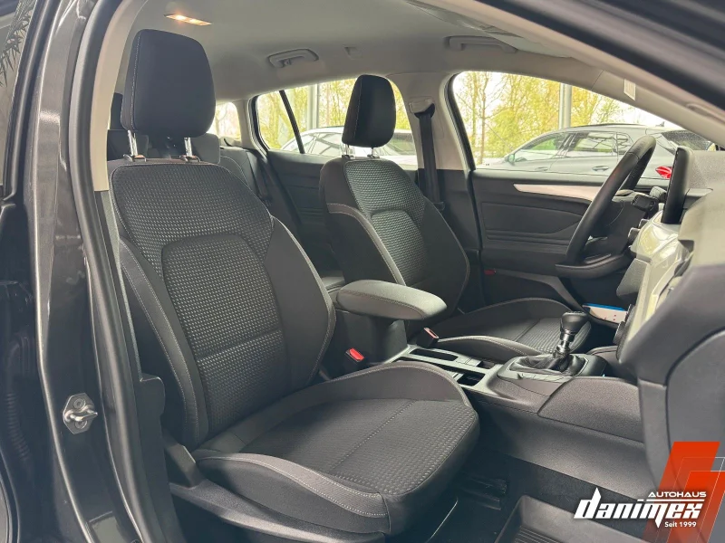 Ford Focus – 12