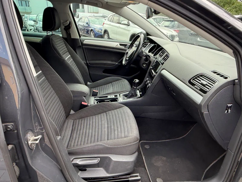 Volkswagen Golf – 15