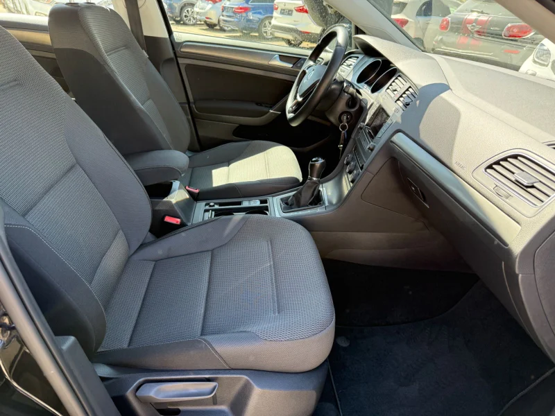 Volkswagen Golf – 15