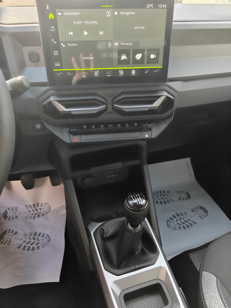 Dacia BIGSTER JOURNEY MILD HYBRID 140 – 19