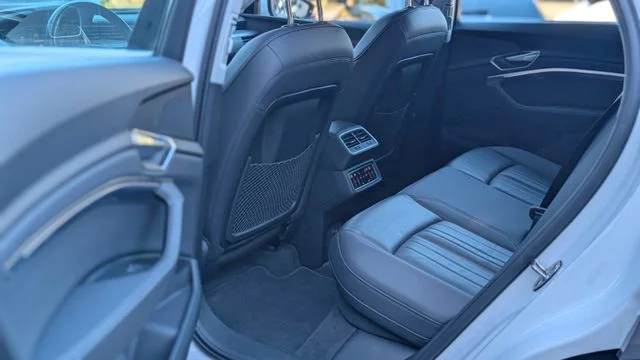 AUDI e-tron – 18