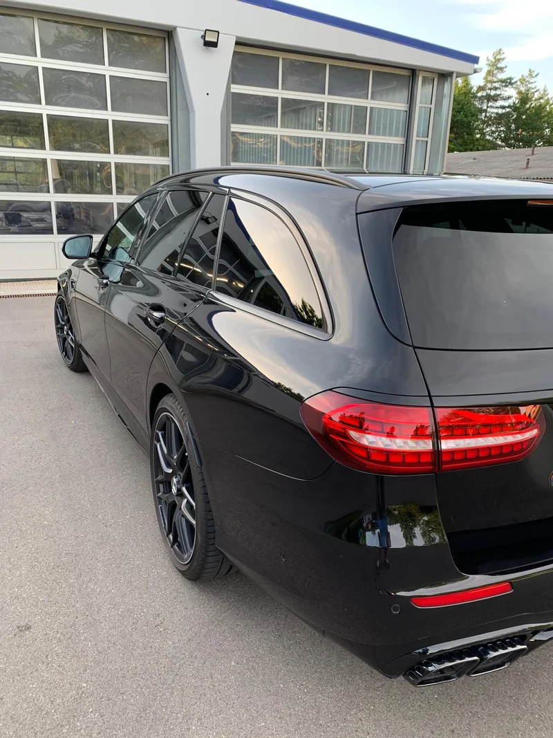Mercedes-Benz E 63 AMG – 6