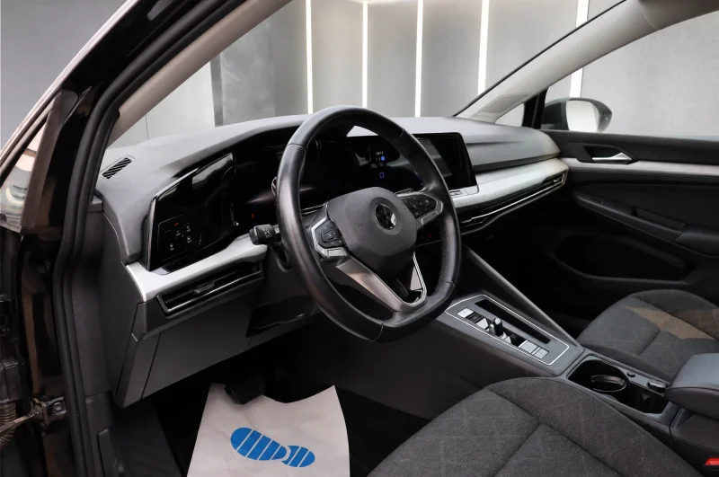 Volkswagen Golf – 11
