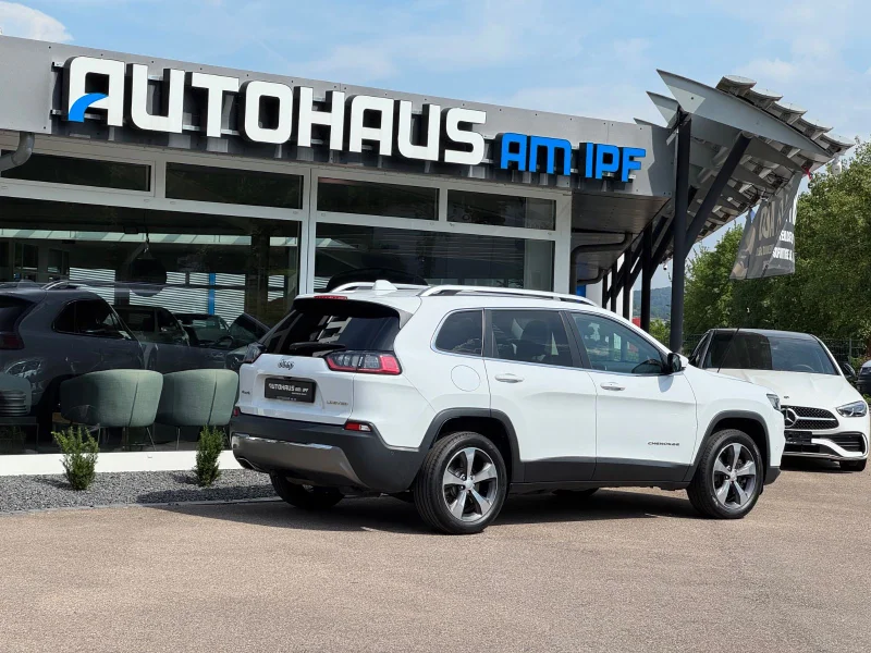 Jeep Cherokee – 5