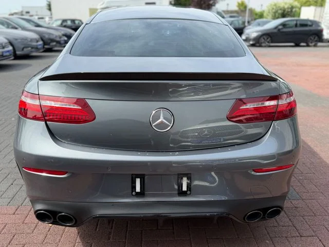 Mercedes-Benz E 300 – 4