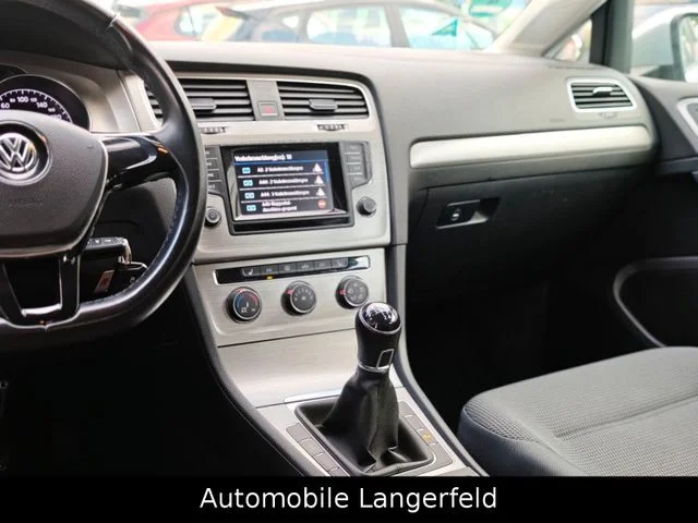 Volkswagen Golf – 21
