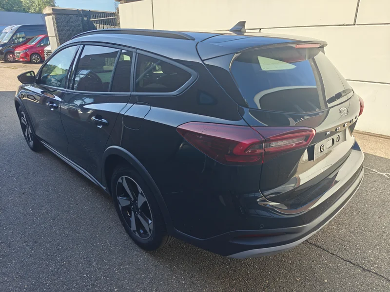 Ford Focus Turnier Active X 1.0 7AT – 2
