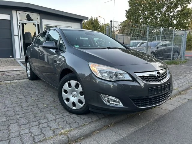 Opel Astra – 3