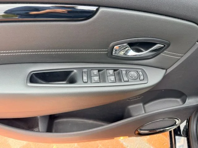 RENAULT Scenic – 22