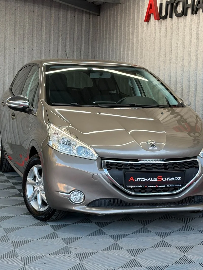 Peugeot 208 – 10