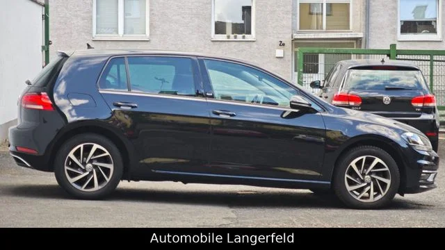 Volkswagen Golf – 6