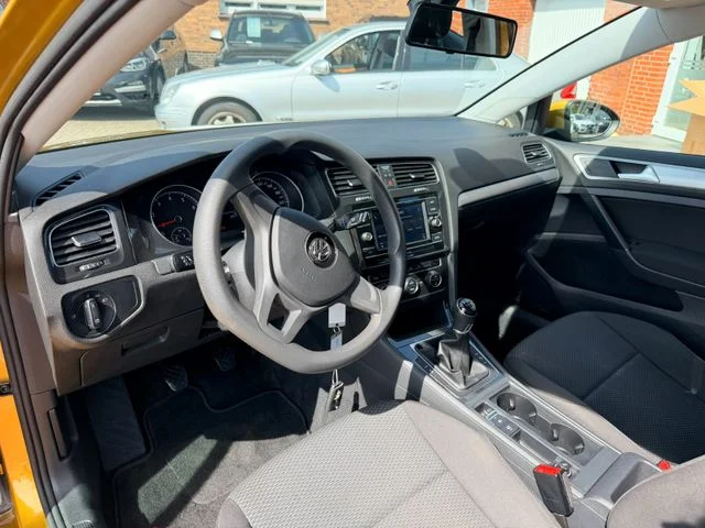 VW Golf – 13