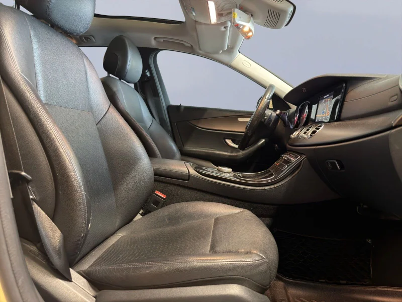 Mercedes-Benz E 220 – 21