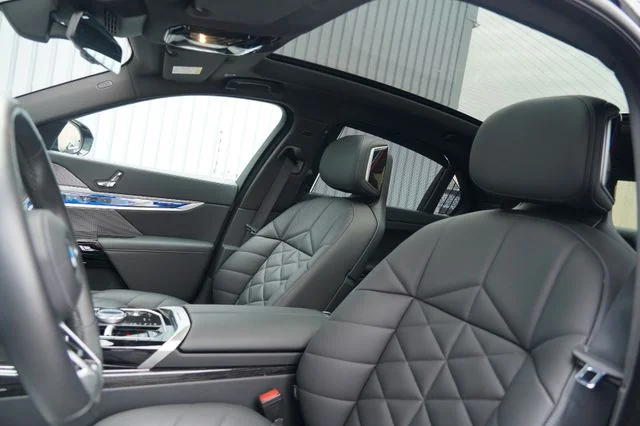 BMW 740 – 8