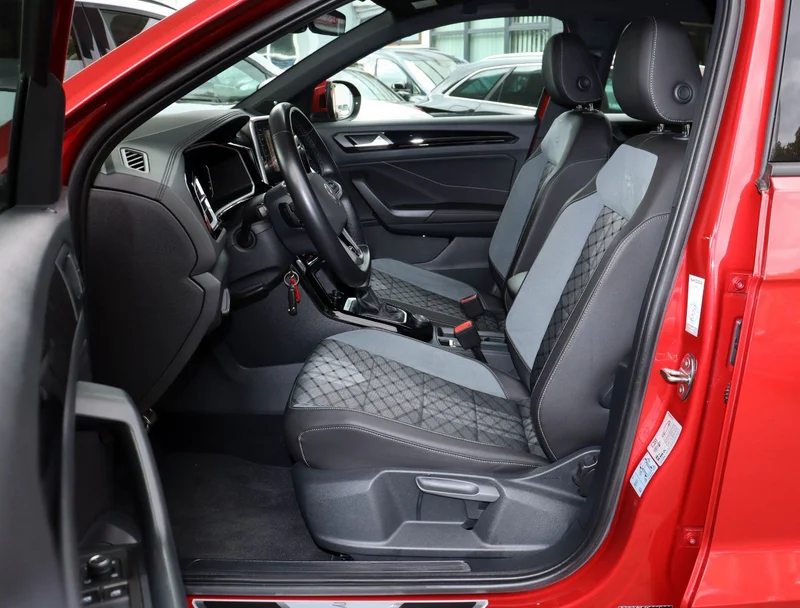 Volkswagen T-Roc – 14