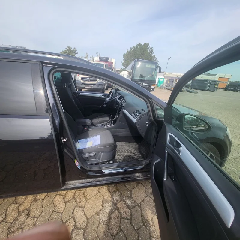 Volkswagen Golf – 6
