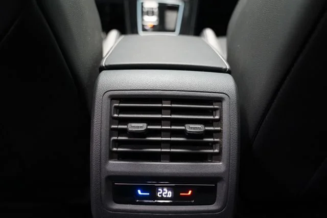 VW Golf – 19