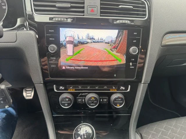 Volkswagen Golf – 28