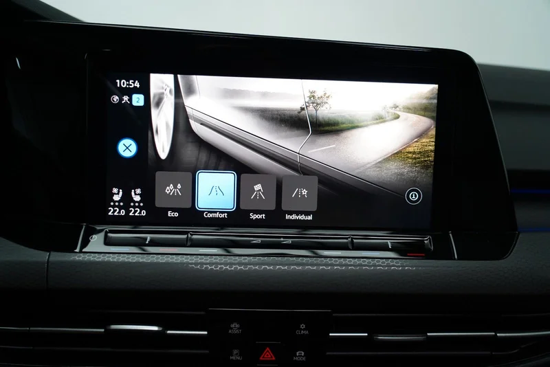Volkswagen Golf – 24