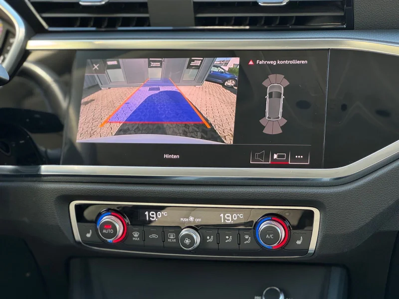 Audi Q3 – 16
