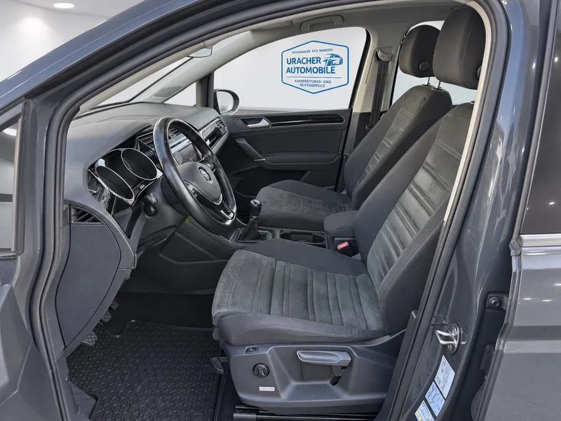 Volkswagen Touran – 10