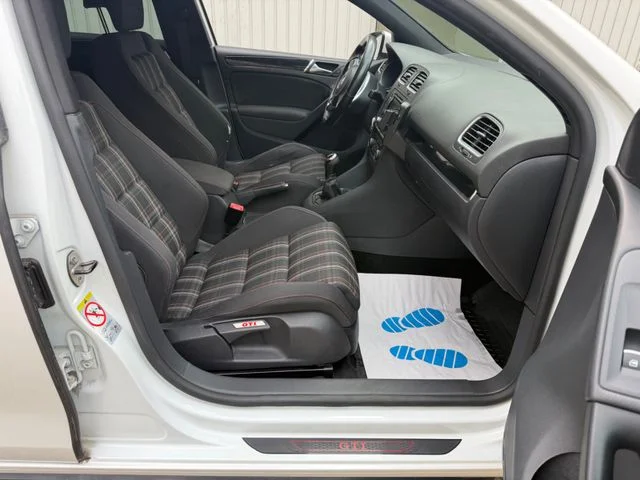 VW Golf – 10