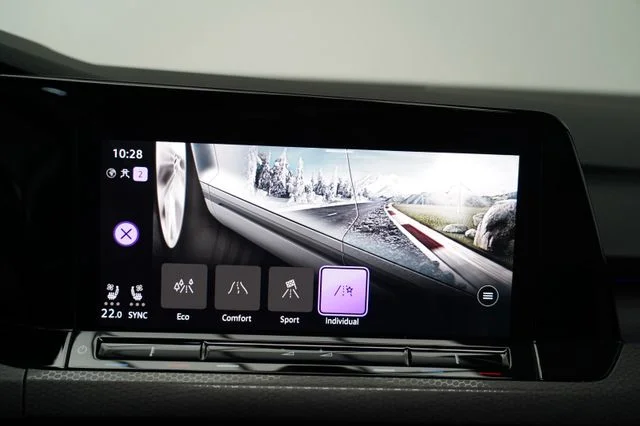 VW Golf – 24