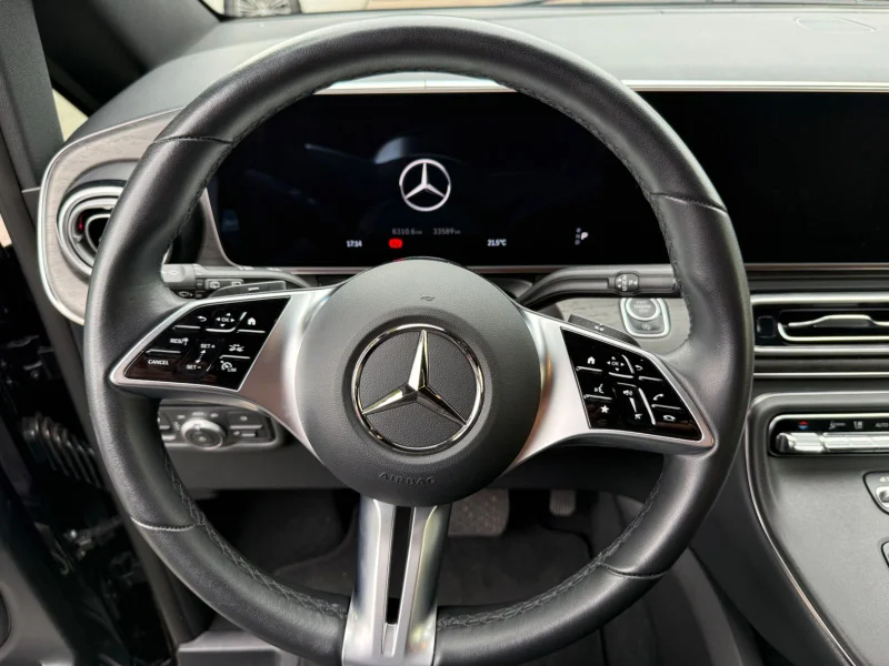 Mercedes-Benz V 300 – 12