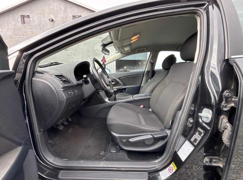 Toyota Avensis III (2009-) – 10
