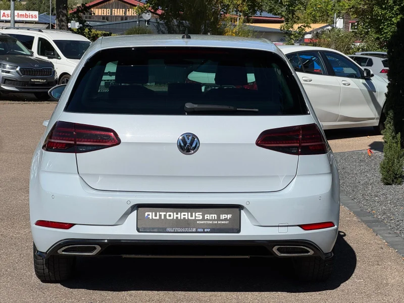 Volkswagen Golf – 11