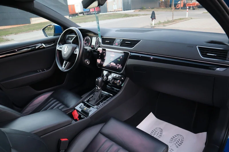 Škoda Superb – 16