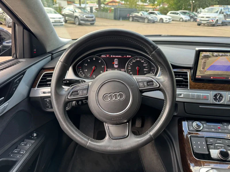 Audi A8 – 25