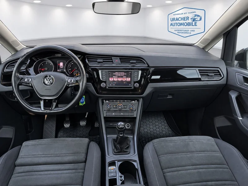 Volkswagen Touran – 14