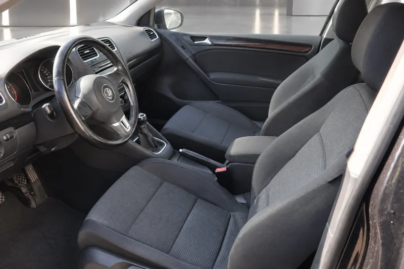 Volkswagen Golf – 18